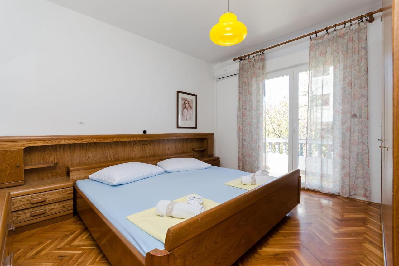 Apartments Slavica R Banjol Екстер'єр фото