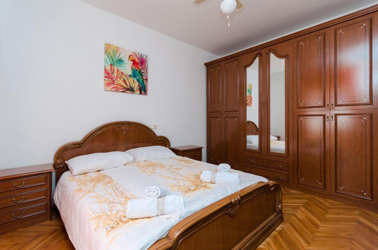 Apartments Slavica R Banjol Екстер'єр фото