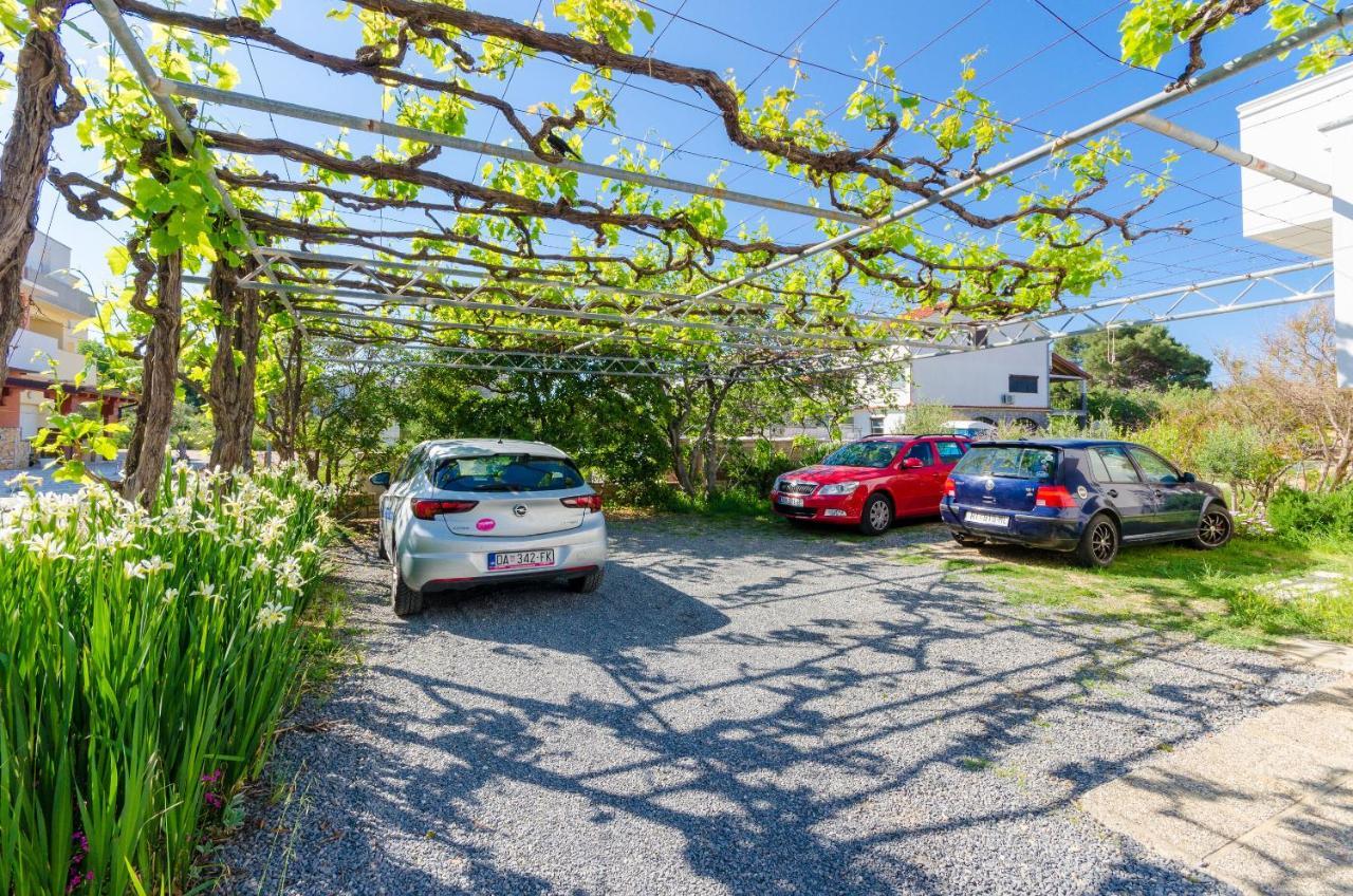 Apartments Slavica R Banjol Екстер'єр фото