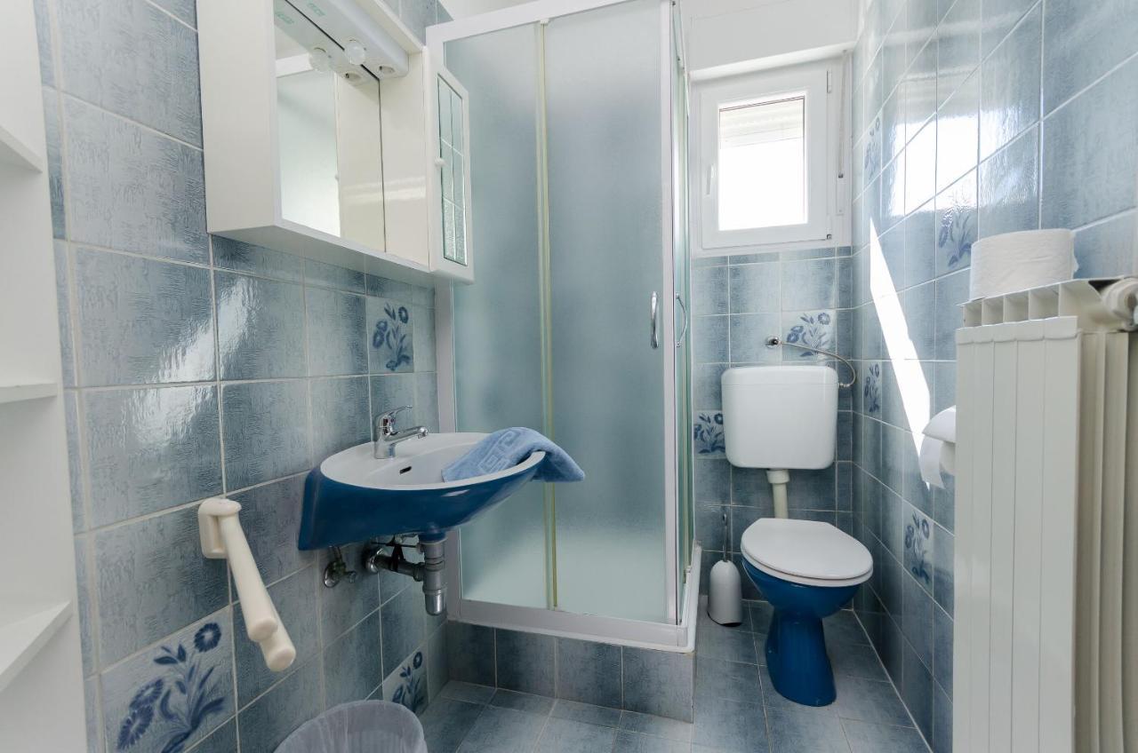 Apartments Slavica R Banjol Екстер'єр фото