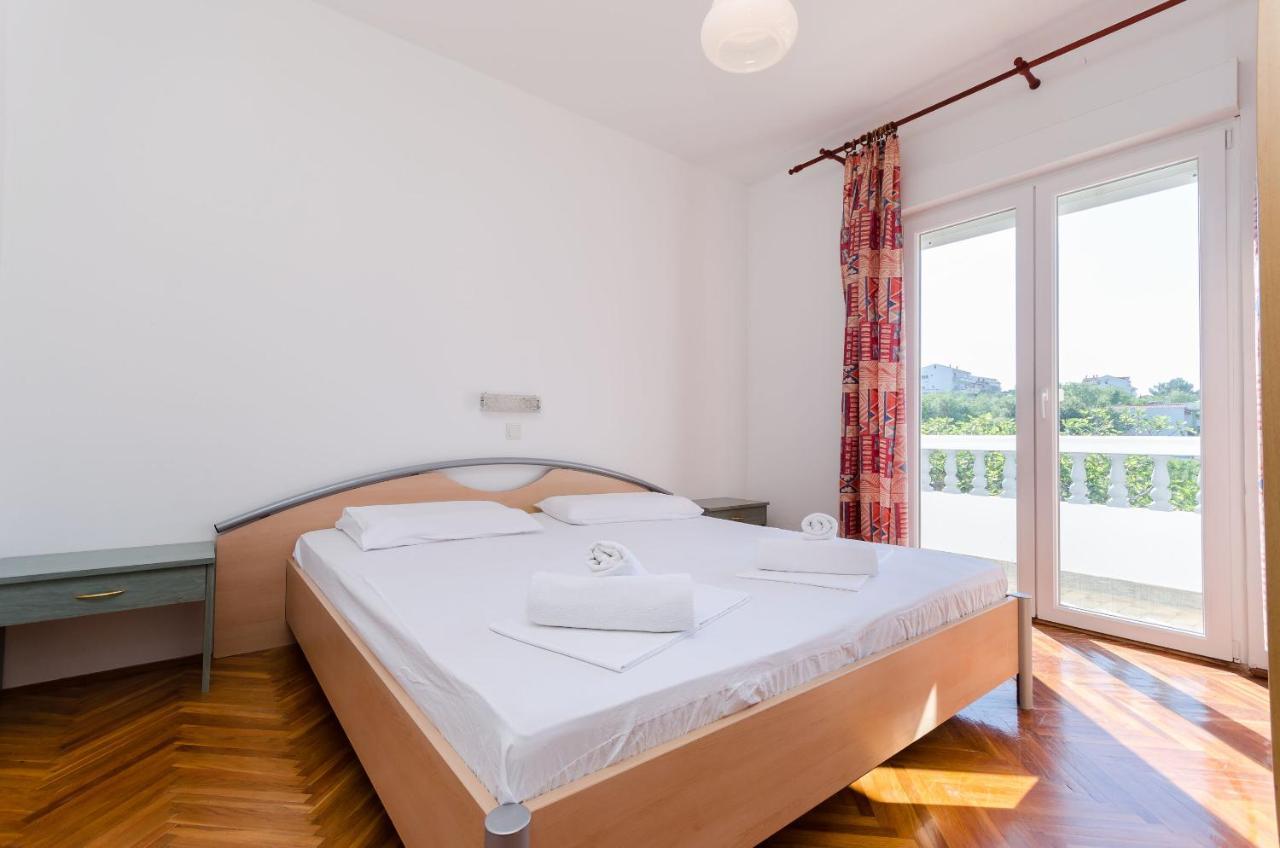 Apartments Slavica R Banjol Екстер'єр фото