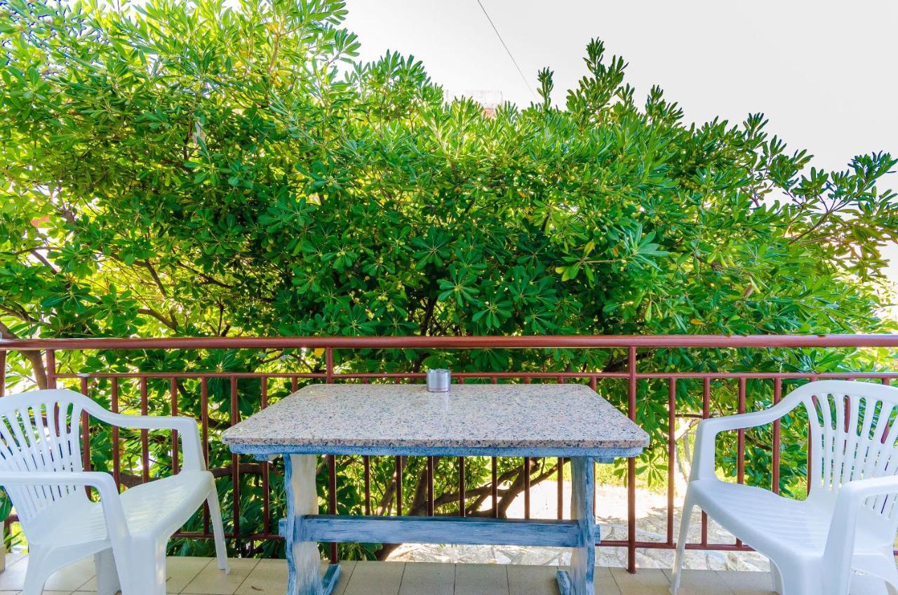 Apartments Slavica R Banjol Екстер'єр фото