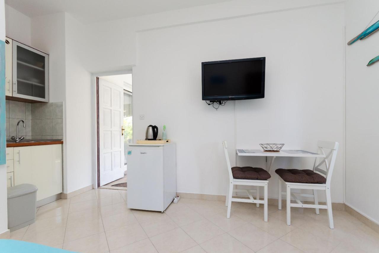 Apartments Slavica R Banjol Екстер'єр фото